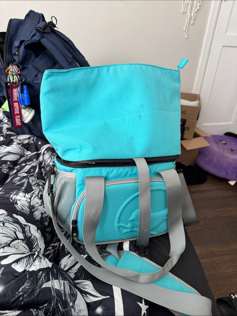 Turquoise Women’s Lunch Box with Gray Straps